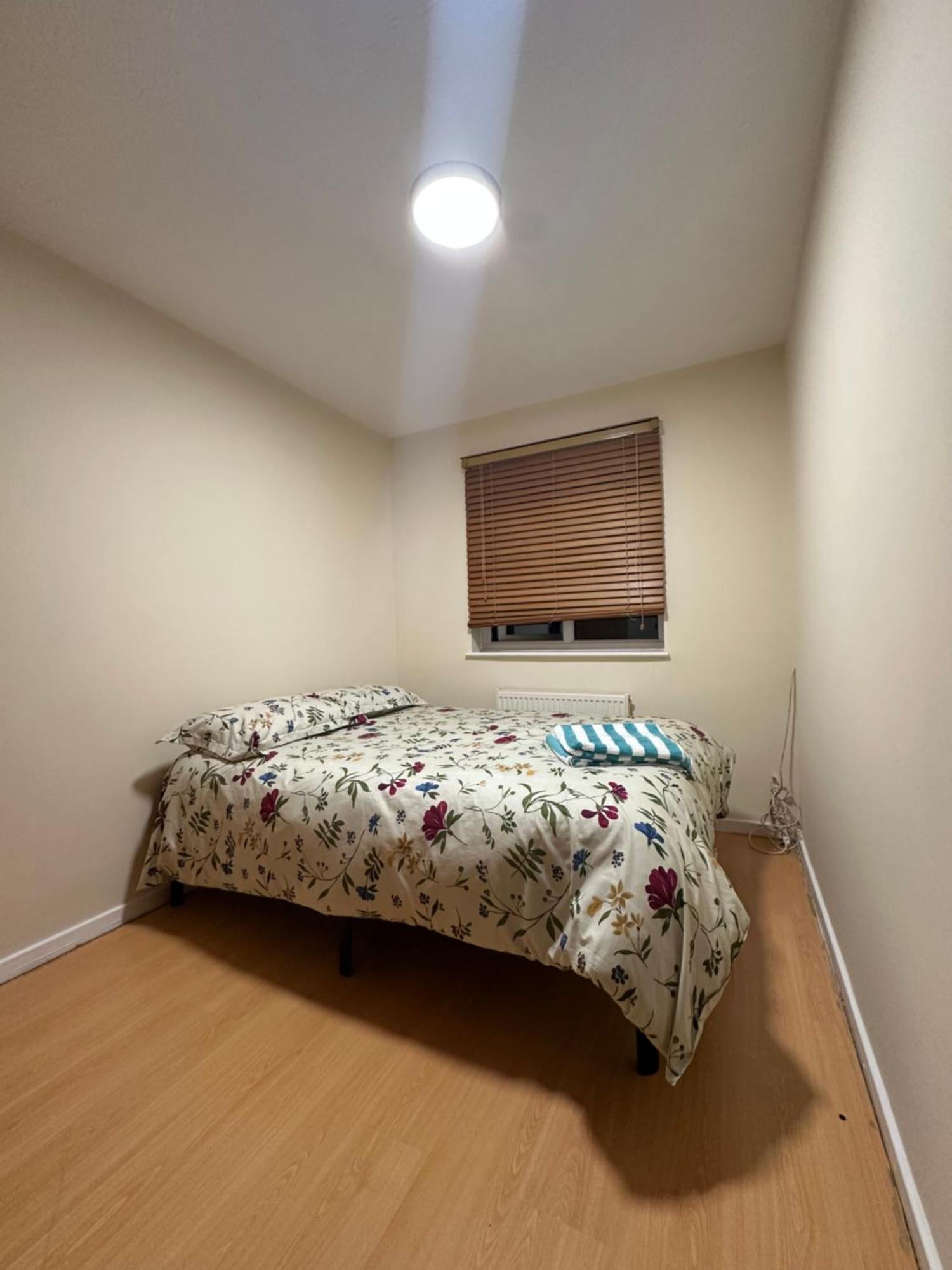 Double Near Airport, Excel In Heart Of Alloggio in famiglia